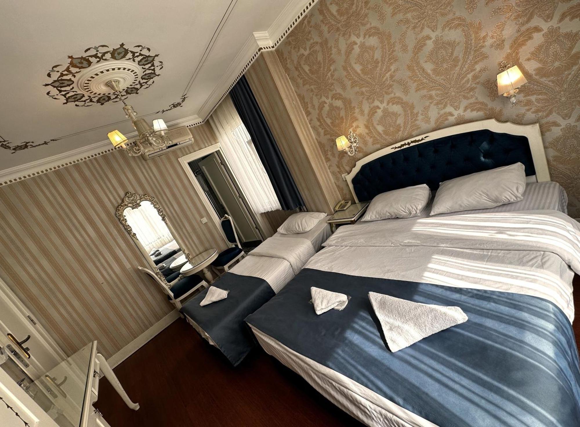 The Istanbul Alyon Hotel Taksim Exterior photo
