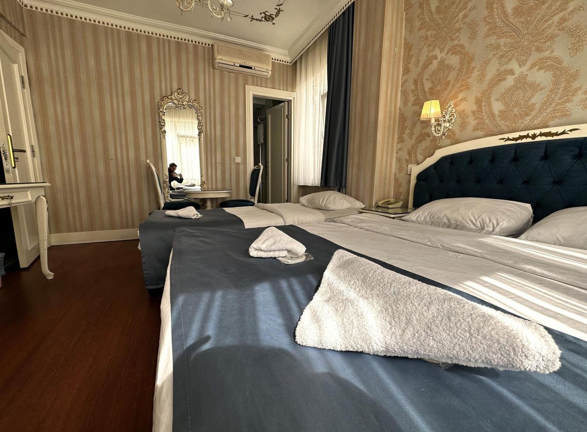 The Istanbul Alyon Hotel Taksim Exterior photo