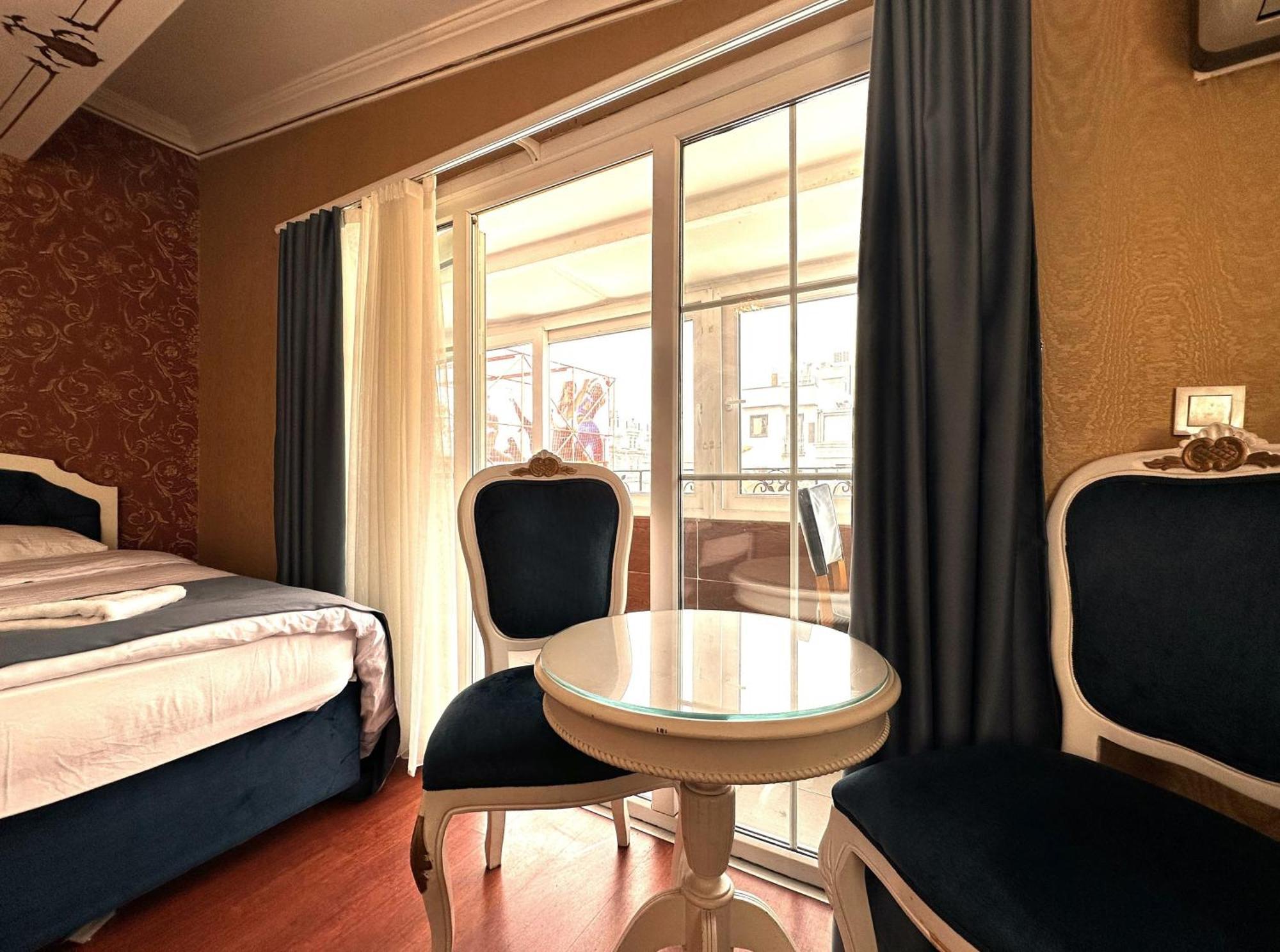 The Istanbul Alyon Hotel Taksim Exterior photo