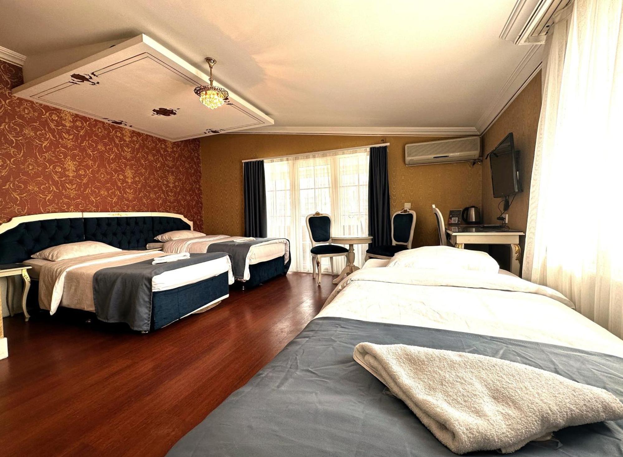 The Istanbul Alyon Hotel Taksim Exterior photo
